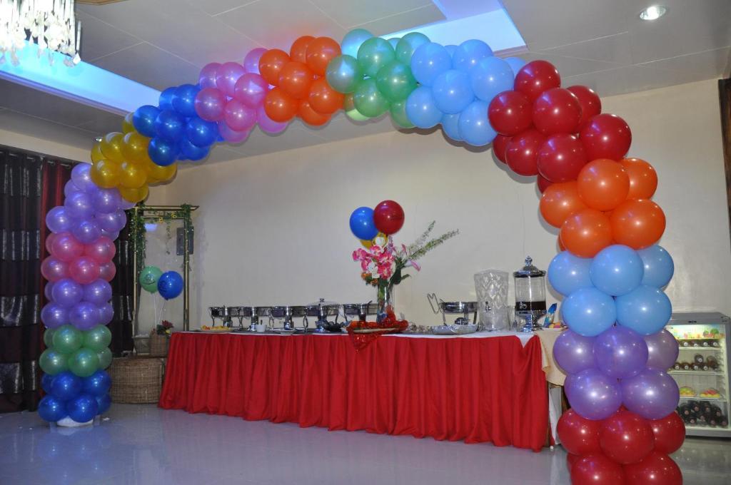 D'Lucky Garden Inn & Suites Tiniguiban Esterno foto