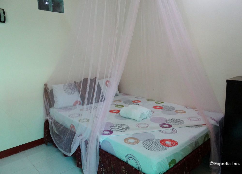 D'Lucky Garden Inn & Suites Tiniguiban Esterno foto