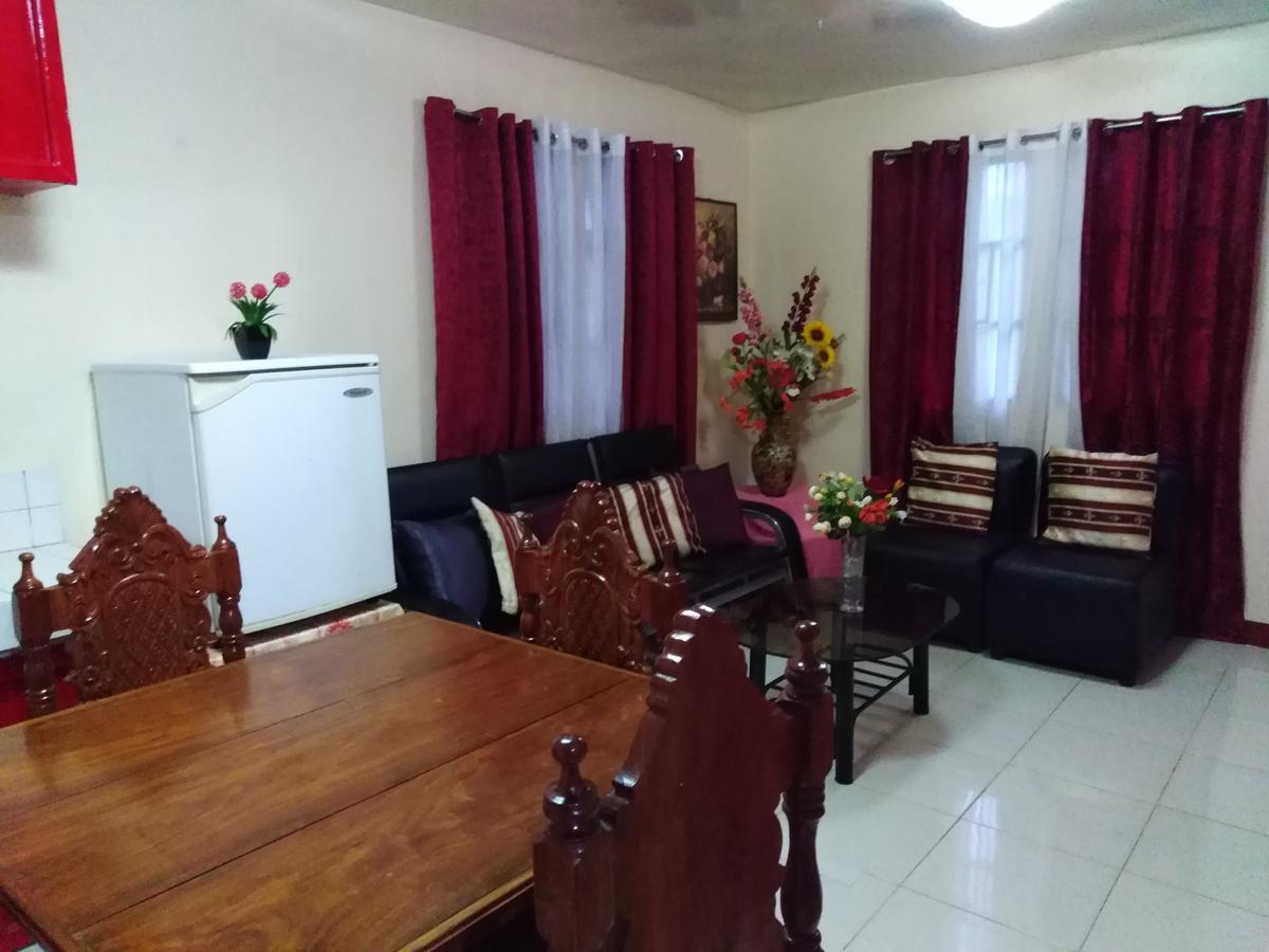 D'Lucky Garden Inn & Suites Tiniguiban Esterno foto